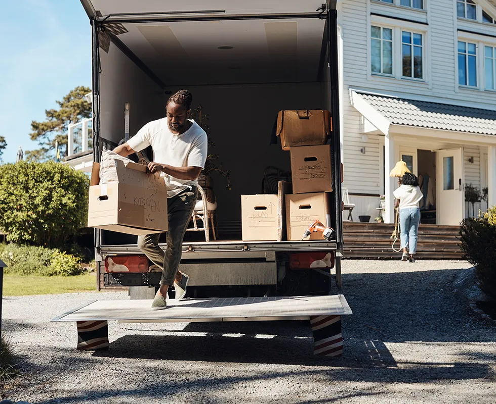 Family moving out of an apartment