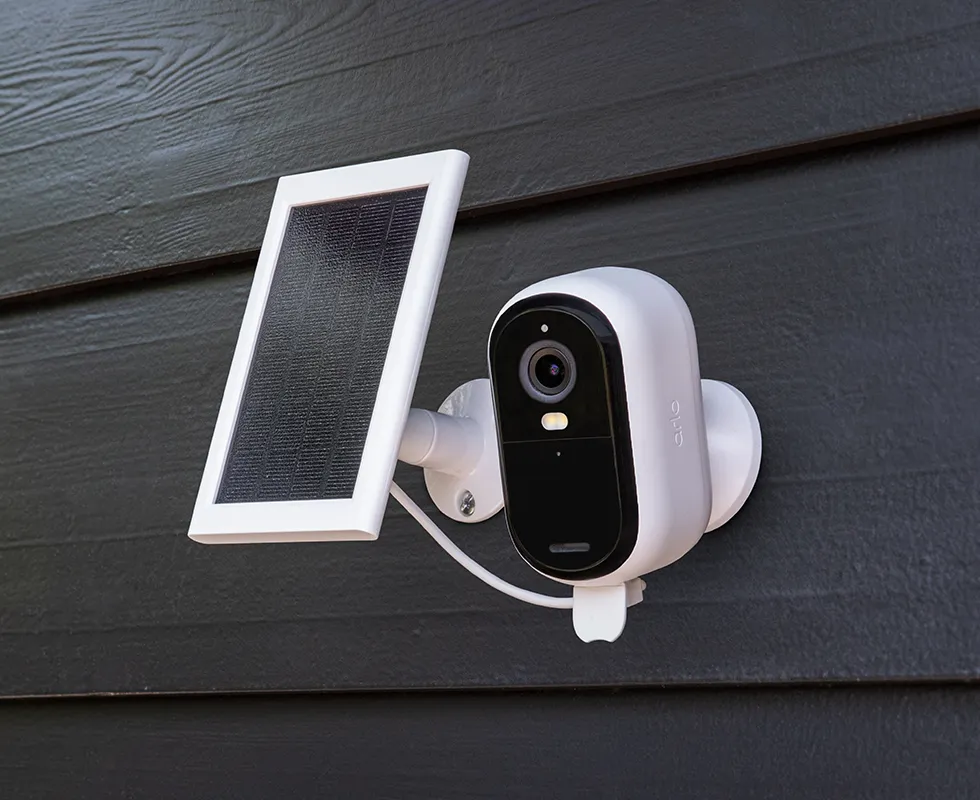 Arlo 2nd Gen Essential Security Camera with Solar Charger Panel